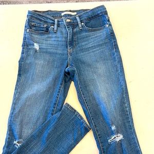 Levi’s 311 shaping Skinny size 26, worn once